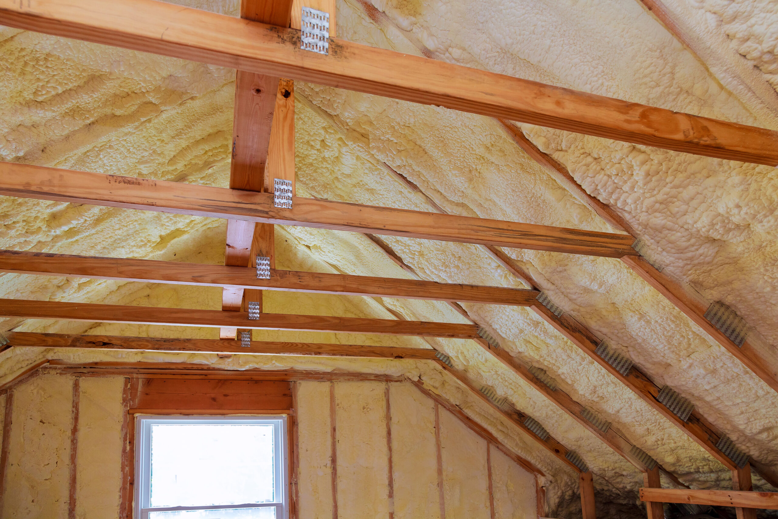 Maximizing Energy Efficiency: The Role of Attic Insulation in Summer Cooling